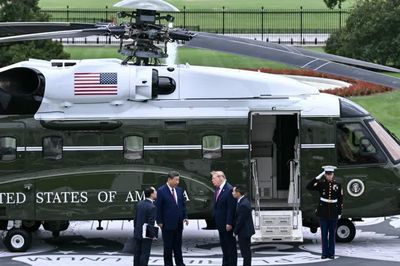 Ông Trump mời ông Tập Cận Bình tham quan trực thăng Marine One