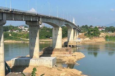 Sửa chữa cầu Sông Lô vẫn chậm tiến độ
