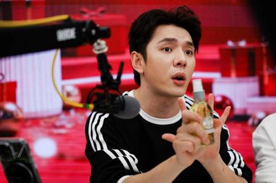 AI phủ sóng livestream Trung Quốc, 'ông hoàng son môi' nói gì