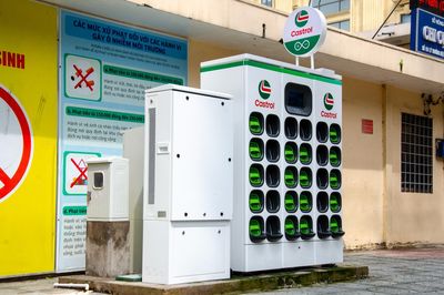 Cận cảnh tủ đổi pin xe máy điện Gogoro vừa xuất hiện tại TP.HCM
