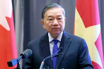 Tổng Bí thư, Chủ tịch nước Tô Lâm gặp gỡ cán bộ, nhân viên Đại sứ quán và cộng đồng người Việt Nam tại Canada
