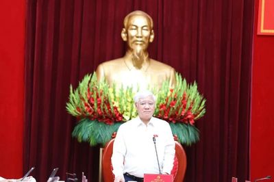 Phó Chủ tịch Thường trực Quốc hội Đỗ Văn Chiến làm việc tại Phú Thọ