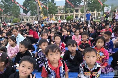 Ấm áp Trung thu 'Điều ước cho con' giữa núi rừng Bản Liền