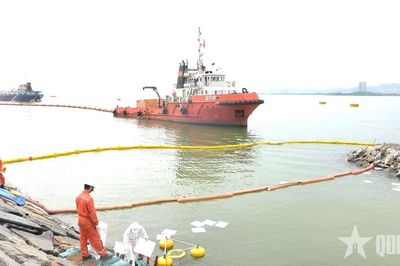 Nâng cao năng lực ứng phó sự cố tràn dầu, bảo vệ môi trường biển