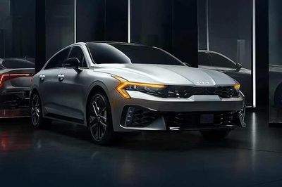 Kia K5 2027 ra mắt - bỏ bản cao cấp nhất, tăng giá bán