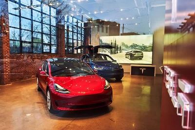 Tesla gặp những khó khăn gì khi 'bước chân' vào thị trường ôtô Việt Nam