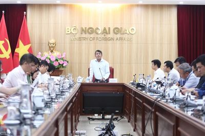 Thứ trưởng Thường trực Nguyễn Minh Vũ chủ trì họp về công tác chuẩn bị Năm APEC 2027