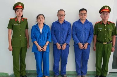 Nhóm đối tượng in, phát hành 21.000 quyển sách trái phép