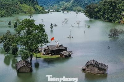 Đẹp ngỡ ngàng 'vịnh Tà Phình' giữa núi rừng Sơn La