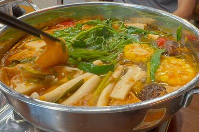Quán lẩu từng kín bàn, ông chủ vẫn lỗ 400 triệu đồng, phải đóng cửa