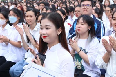 Phó Thủ tướng: Chấm dứt đào tạo giáo viên ở các trường không phải sư phạm