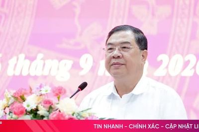 Phó Thủ tướng Thường trực Chính phủ Phạm Gia Túc tiếp xúc cử tri tại Hà Tĩnh
