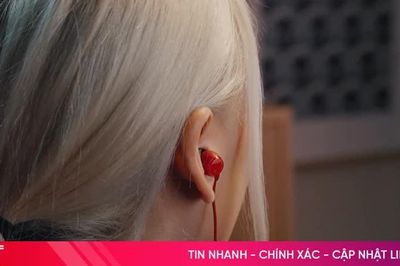 Đeo tai nghe chơi game lâu bị đau tai, game thủ nên chọn loại nào?