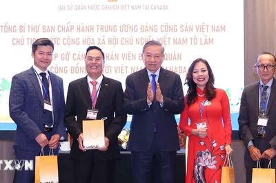Tổng Bí thư, Chủ tịch nước Tô Lâm gặp mặt cộng đồng người Việt Nam tại Canada