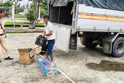 Phát hiện thứ không ngờ trong xe tải lưu thông trên tuyến Quốc lộ 80