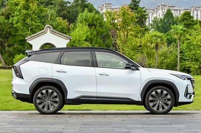 SUV dài hơn 4,7 mét, động cơ hybrid, trang bị LiDAR, giá gần 400 triệu đồng
