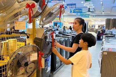 Người tiêu dùng thận trọng khi 'xuống tiền', doanh nghiệp phải thay đổi cách bán
