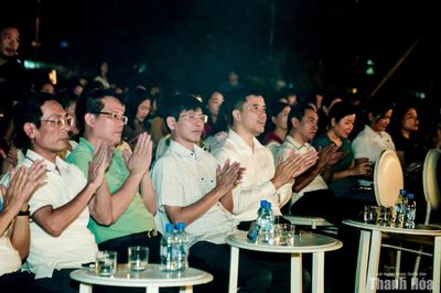 “Cả một trời thương nhớ” - Đêm nhạc đong đầy cảm xúc tại sân khấu bên hồ Báo và Phát thanh, truyền hình Thanh Hóa