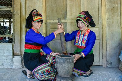 Người Lào Mường Nhà rộn ràng đón Tết Khẩu Hó
