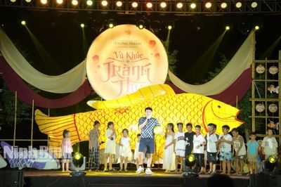 Rộn ràng chương trình “Vũ khúc Trăng thu 2026” tại Khu du lịch sinh thái Thung Nham