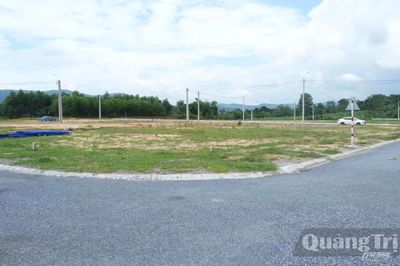 Đẩy nhanh tiến độ di dời dân ra khỏi vùng sạt lở