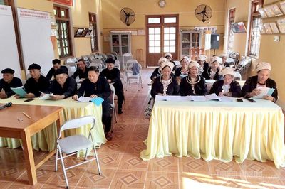 Minh Quang tập huấn truyền dạy văn hóa dân gian dân tộc Dao tiền