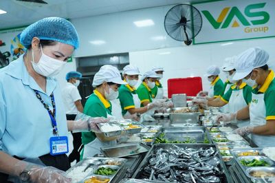 Bữa ăn bán trú trở lại trường học