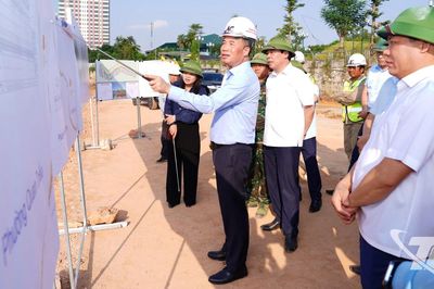 Quyết liệt tháo gỡ vướng mắc, đẩy nhanh tiến độ các công trình chống ngập