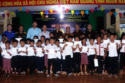 Mang Tết Trung thu về với buôn làng Đắk Lắk