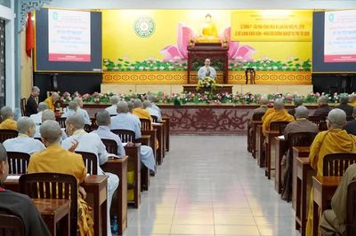 59 Tăng Ni giảng sinh Lớp Cao - Trung cấp giảng sư trình bày bài thi tốt nghiệp