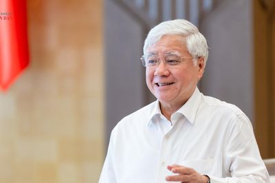 Phó Chủ tịch Thường trực Quốc hội Đỗ Văn Chiến làm việc tại Lào Cai
