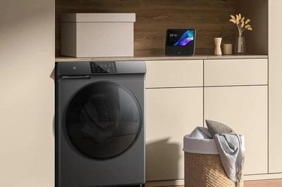 Căn hộ nhỏ nên chọn máy giặt sấy 2 trong 1 hay bộ đôi xếp chồng?