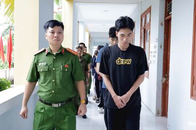 Triệt phá ổ nhóm lừa đảo, buôn bán thuốc nam giả