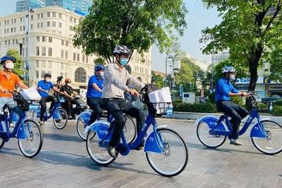 Người dân Hà Nội sử dụng phương tiện 'xanh'