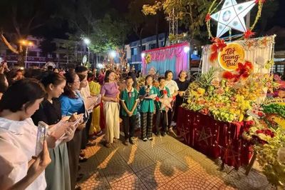 Mâm cỗ Trung thu - nơi truyền thống gặp gỡ những ước mơ tương lai
