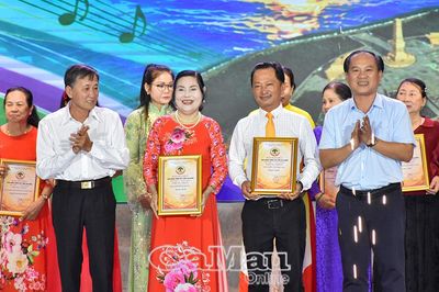 Tổng kết và trao giải Liên hoan Tiếng hát tuổi cao niên tỉnh Cà Mau lần thứ II