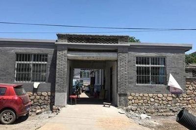 Vì sao người xưa dặn 'Nghèo không sửa cửa, giàu không dời mộ'?