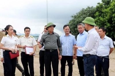Chủ tịch Nghệ An kiểm tra công tác quản lý, khai thác khoáng sản trên sông Lam