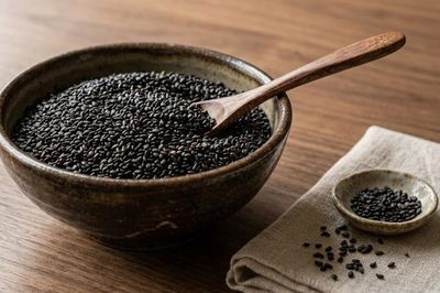 4 loại hạt giàu chất xơ rất tốt cho người bị táo bón