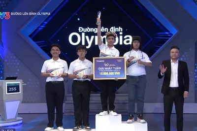 Nam sinh THPT Chuyên Nguyễn Tất Thành giành vòng nguyệt quế Tuần Olympia 26