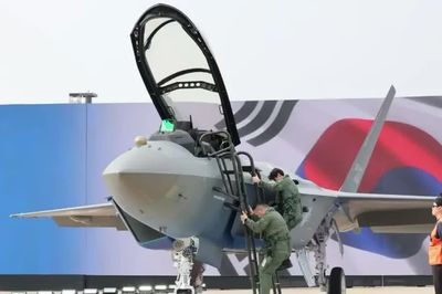 KF-21 đã trải qua những gì để đi từ nguyên mẫu đến tiêm kích sản xuất hàng loạt?