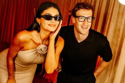 Mark Zuckerberg lần đầu tiết lộ lý do đổi gu ăn mặc