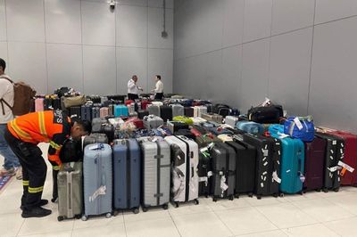 Cảnh tượng chưa từng thấy tại sân bay Thái Lan