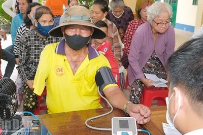 Đồng Tháp: Hơn 670 người dân biên giới được hỗ trợ sức khỏe cộng đồng