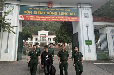 Hành trình mới của người con nuôi Đồn Biên phòng Lũng Cú