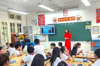 Hưng Yên đẩy mạnh ứng dụng AI, từng bước xây dựng lớp học số