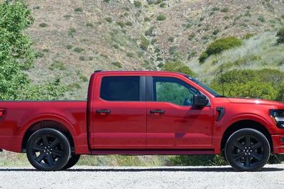 Ford tạm ngưng sản xuất mẫu bán tải ăn khách nhất vì sự cố