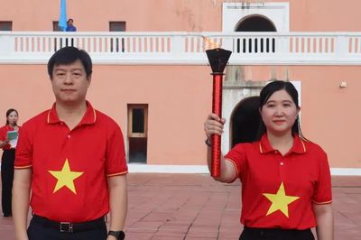 Thiêng liêng lễ chào cờ 'Tôi yêu tổ quốc tôi' tại cột cờ Hà Nội – Mũi Cà Mau