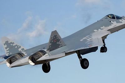 Su-57 'lột xác' với siêu thuật toán tác chiến, tích hợp loạt vũ khí mới sau kinh nghiệm Ukraine