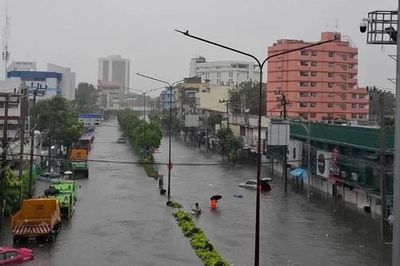 Bangkok công bố tình trạng thiên tai ở toàn bộ 50 quận vì ngập lụt